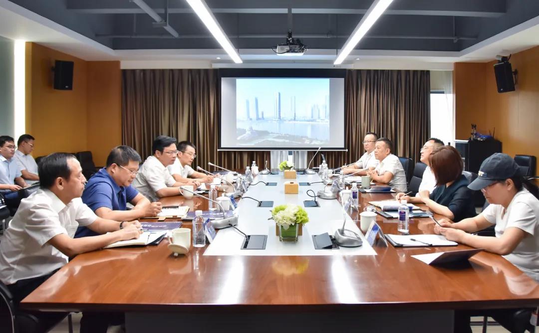 天心区委书记吴新伟一行光临w88win官网调研调查(图4)